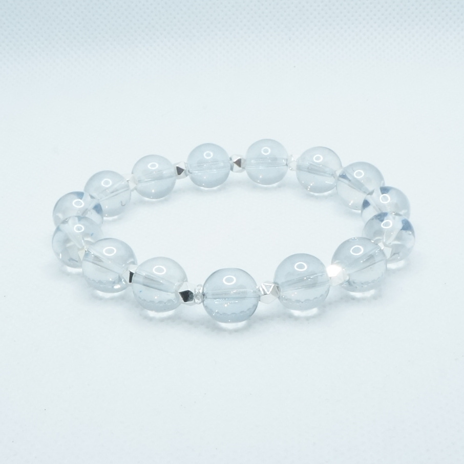 Bransoletka z kryształem górskim i hematytem.